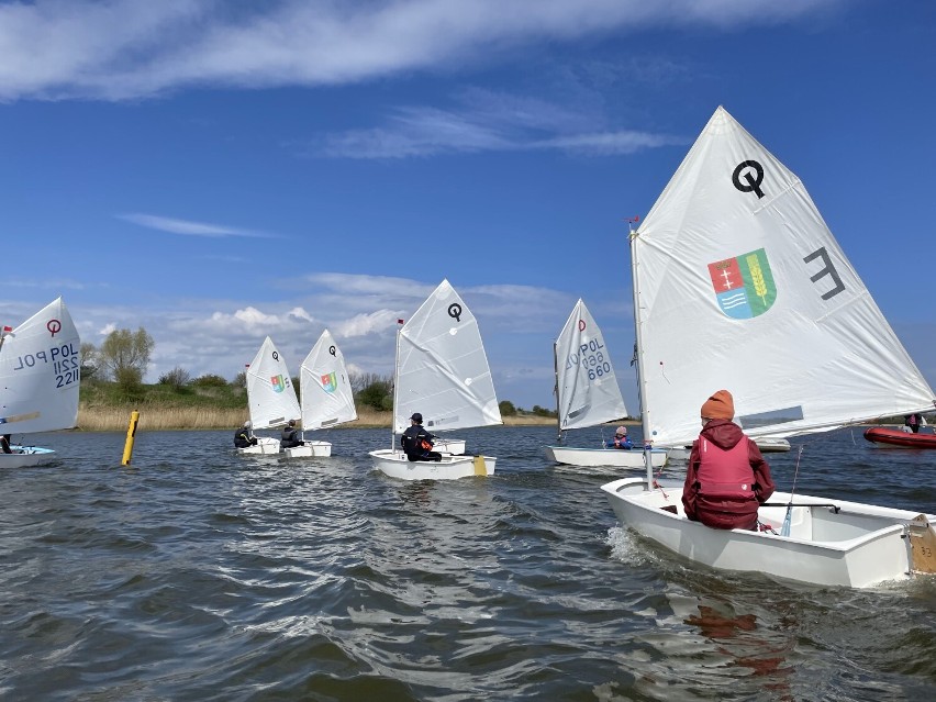 Pierwsze w sezonie regaty 2022 w Błotniku