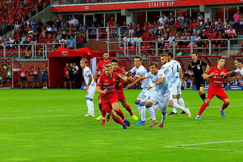 Przegrali sześć meczów zrzędu, w sobotę zmierzą się z Widzewem