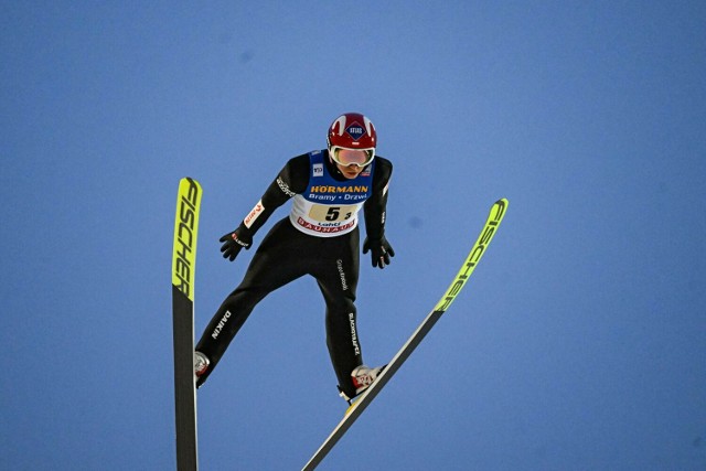 Kamil Stoch podczas konkursu drużynowego PŚ w Lahti