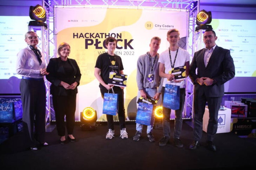Hackathon City Coders Płock 2022. V edycja programu za nami! Jakie aplikacje stworzyli najlepsi uczestnicy?