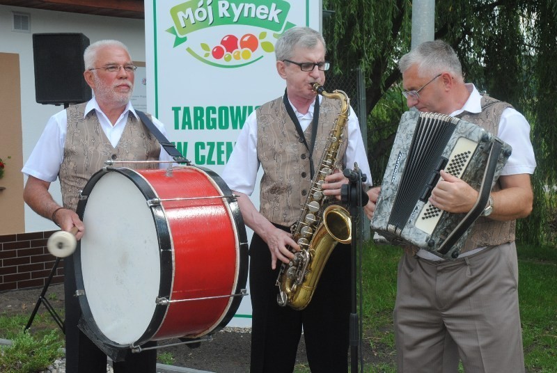 Otwarcie targowiska w Czempiniu na ten moment ludzie czekali...