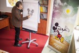Rysownik Disneya w Warszawie - Fabrizio Petrossi odwiedził SP 25 [ZDJĘCIA]
