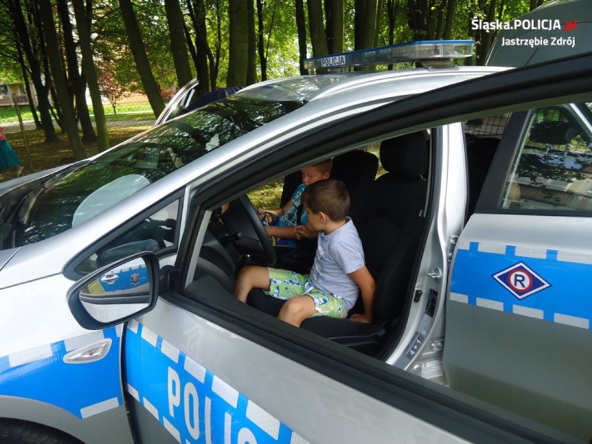 Piknik w Jastrzębiu: policjanci włączyli się do zabawy