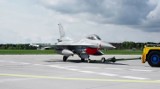 F-16 przyleciał do Bydgoszczy. Będzie gwiazdą festynu "Dla Niepodległej" w WZL nr 2 [zdjęcia]