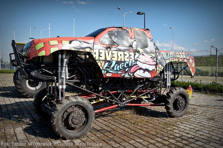 Ogromne samochody na Stadionie Miejskim. W sobotę impreza "Monster X Tour" 