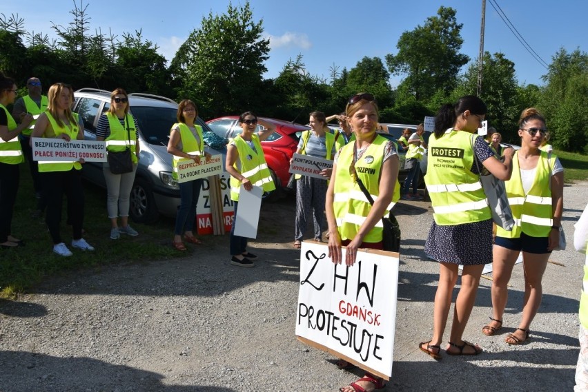 Mamy jeszcze więcej zdjęć z protestu pracowników Inspekcji Weterynarii na drodze krajowej nr 22 w Waćmierku koło Tczewa [ZDJĘCIA]