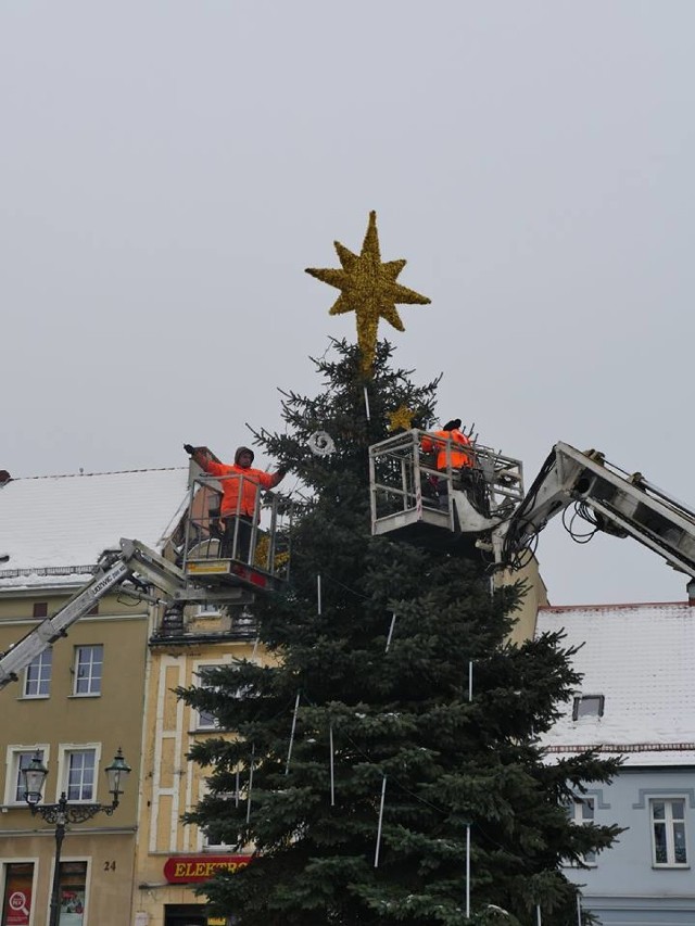 Na wodzisławskim rynku stanęła świąteczna choinka