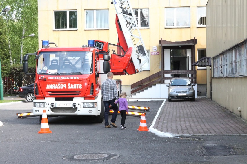 Piknik strażacki zgromadził młodszych i starszych...