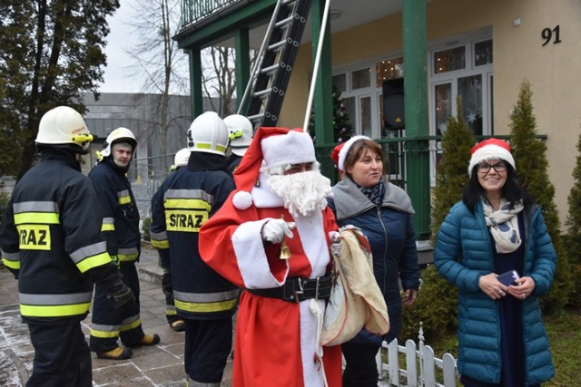 Śremscy strażacy pomogli w Słonecznej Gromadzie uratować św. Mikołaja