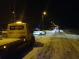 Ulica Nowa w Jankowicach oblodzona. Policja wyłączyła ją z ruchu ZDJĘCIA