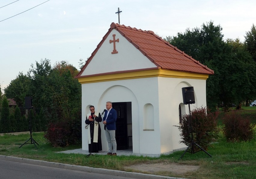 Wyremontowano kapliczkę w Kłobucku. Odnowiono też trzy figury święte znajdujące się wewnątrz