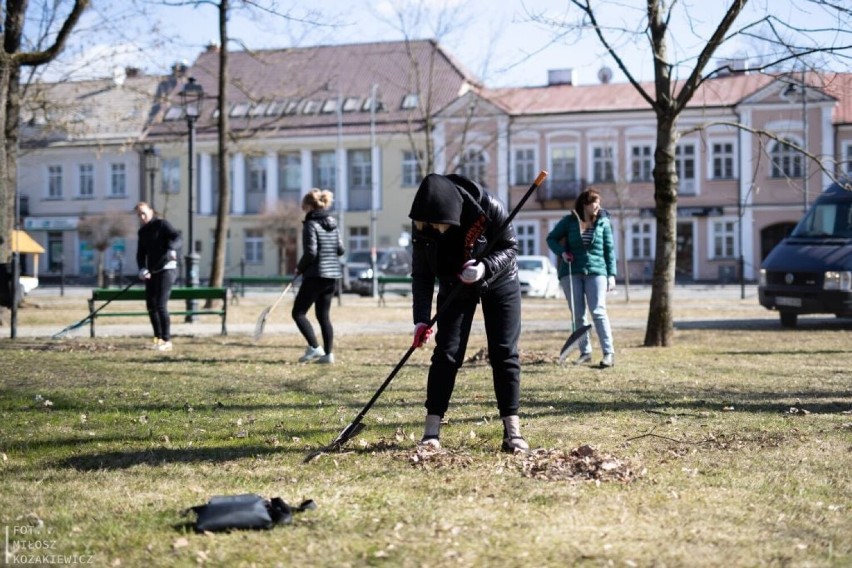 Suwałki. Ukrainki posprzątały Park - nie podoba się to wielu mieszkańcom 