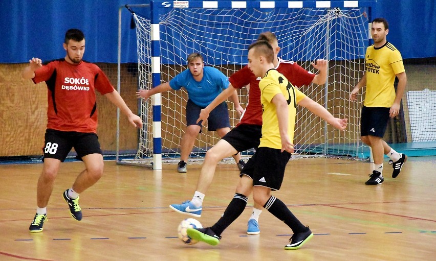 Pilska Liga Futsalu. Sokół Dębówko wydarł liderowi zwycięstwo. Zobaczcie zdjęcia z 4. kolejki