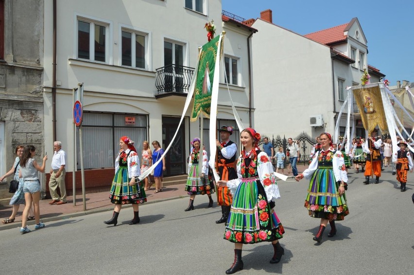 Słynne obchody Bożego Ciała w Łowiczu [ZDJĘCIA]