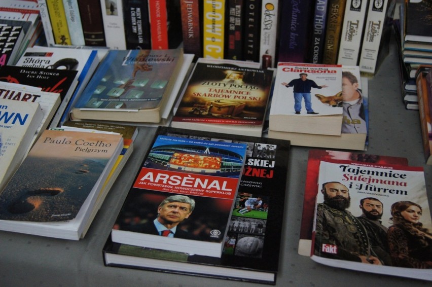 Kiermasz książek w MDK w Radomsku. Kup dobrą książkę i pomóż...