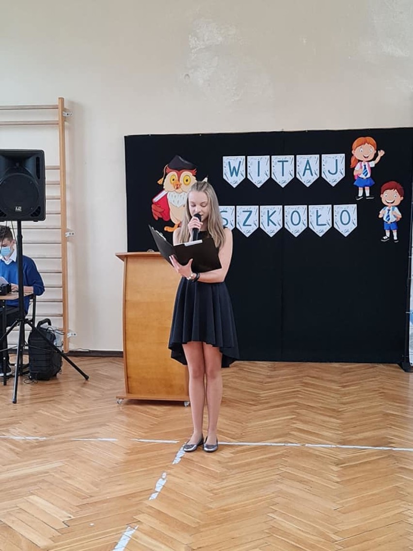 Uroczysty początek roku szkolnego pierwszoklasistów w Szkole Podstawowej nr 2 w Sycowie