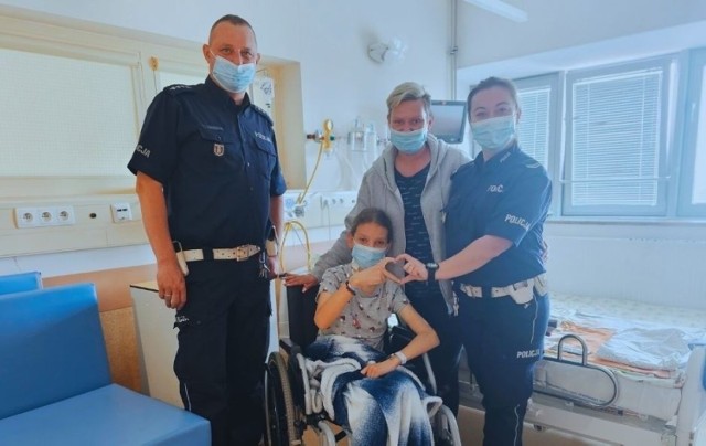 Dzięki policyjnej eskorcie 17-letnia Klaudia z Poznania dotarła na czas na przeszczep nerki