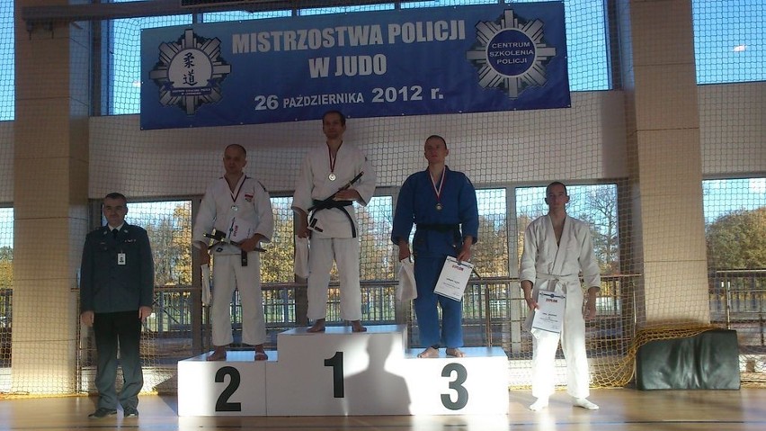 Świdnik: Asp. Świerszcz policyjnym mistrzem w judo. ZDJĘCIA