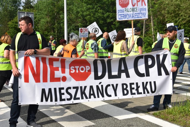 Protest na Wiślance w Orzeszu przeciwko budowie kolei do CPK