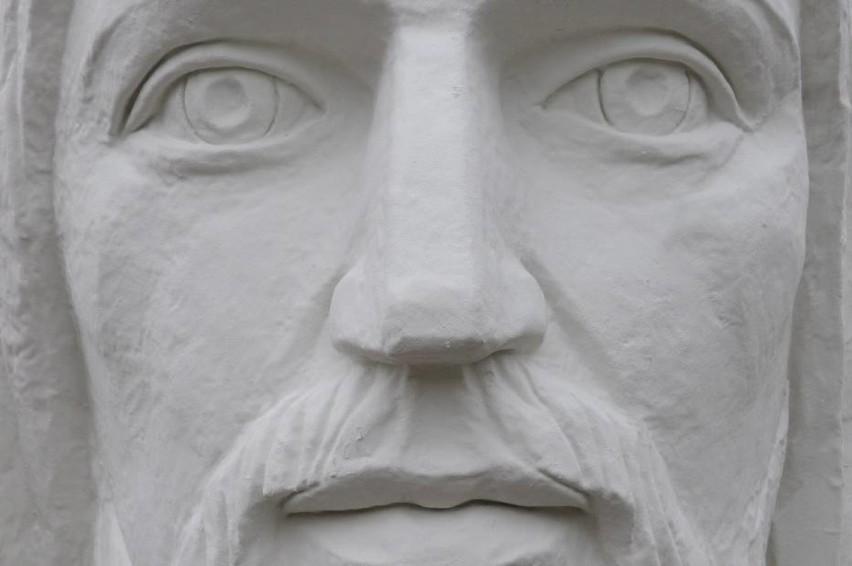 Figura Chrystusa Króla ze Świebodzina ma już 10 lat. Zobaczcie, jak ją stawiano