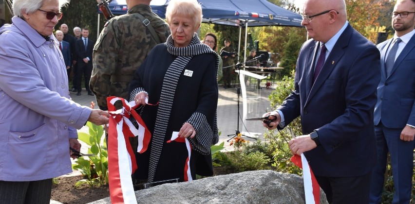 W Rusocinie zasadzili Dąb Pamięci w ramach programu "Katyń...ocalić od zapomnienia" |ZDJĘCIA