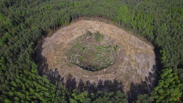 Rekultywowane zapadlisko w Hutkach (gmina Bolesław)