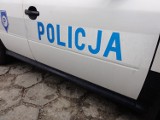 Wypadek w Borowie - fiat cinquecento uderzył w landrovera - bez osób rannych