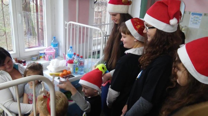 Mikołaje odwiedziły krotoszyński szpital