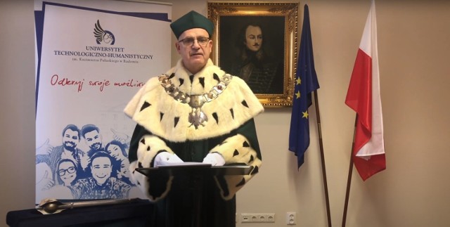 Profesor Sławomir Bukowski, rektor uczelni, przez internet zainaugurował rok akademicki 2020/2021 Uniwersytetu Technologiczno-Humanistycznego w Radomiu.