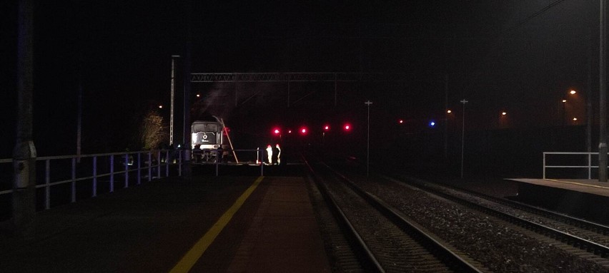 Pożar pociągu towarowego w Opalenicy. Paliła się lokomotywa. Sytuacja została opanowana 