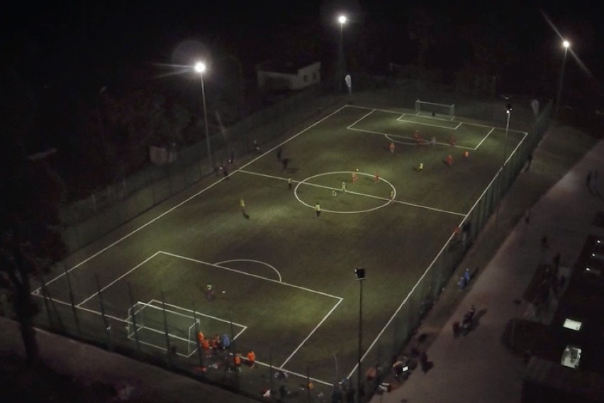 Nowa inicjatywa społeczna we Wrocławiu: Piłka Nocna czyli futbol szkołą życia [WIDEO]