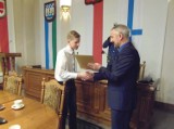 Burmistrz Tucholi nagrodził najzdolniejszych uczniów [zdjęcia] 