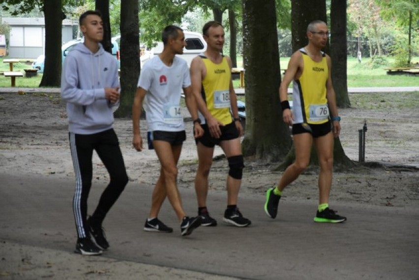 SKORZĘCIN: Hipper 5 tka w Skoju - w biegu uczestniczyło prawie 200 uczestników! Na podium Martyna Galant i Szymon Dorożyński [FOTORELACJA]