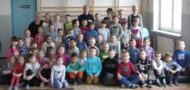 Gmina Babiak: Dzielnicowi odwiedzili uczniów szkół podstawowych