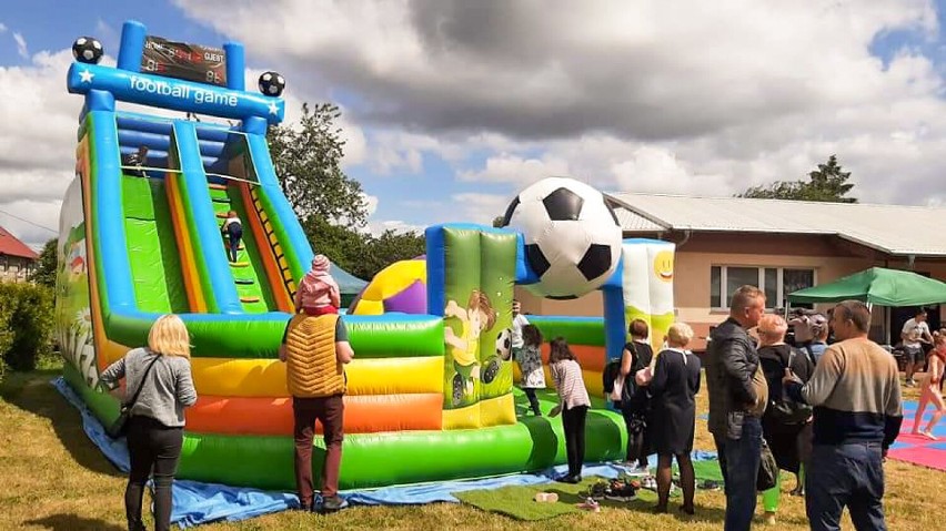 Pomagano i bawiono się jednocześnie