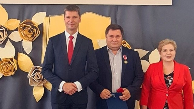 Henryk Łukaszewicz z Hajnówki uhonorowany został Medalem Komisji Edukacji Narodowej
