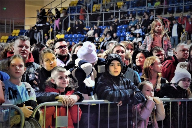 31. Finał Wielkiej Orkiestry Świątecznej Pomocy w Kaliszu. Kaliszanie licznie przybyli do hali Arena