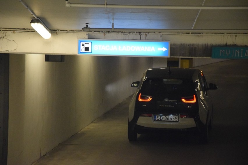W Bielsku-Białej można za darmo naładować elektryczny samochód [ZDJĘCIA]