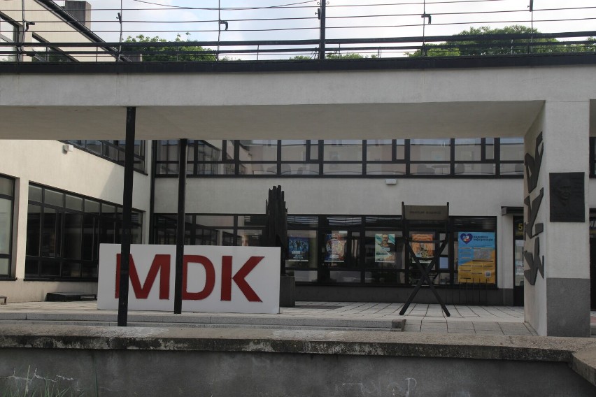 MDK w Radomsku zaprasza na seanse filmowe. Komedia dla starszych i Muminki dla dzieci. ZDJĘCIA