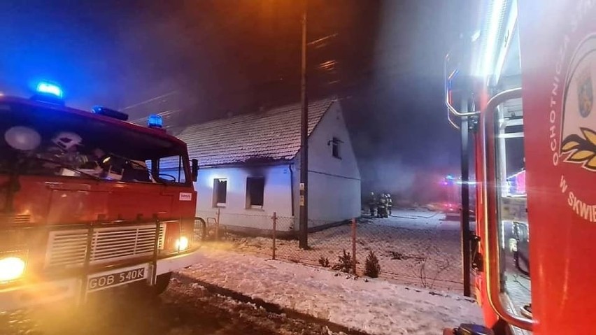 Pożar domu w Świniarach wybuchł w sobotę, 23 stycznia