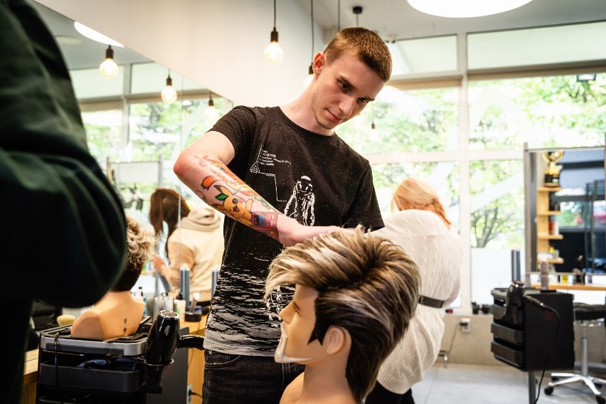 Wicemistrz świata we fryzjerstwie pochodzi z Dębicy. Na podium stanął kolejny rok z rzędu
