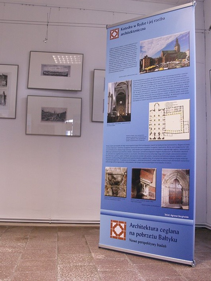 Muzeum Regionalne w Krokowej: Architektura ceglana na...