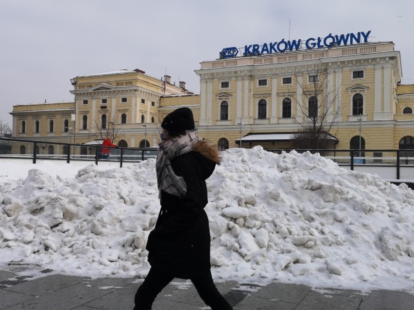 Kraków. Takiej zimy dawno nie było. Rekordowe wydatki z powodu mrozu i dużych opadów śniegu [ZDJĘCIA] 