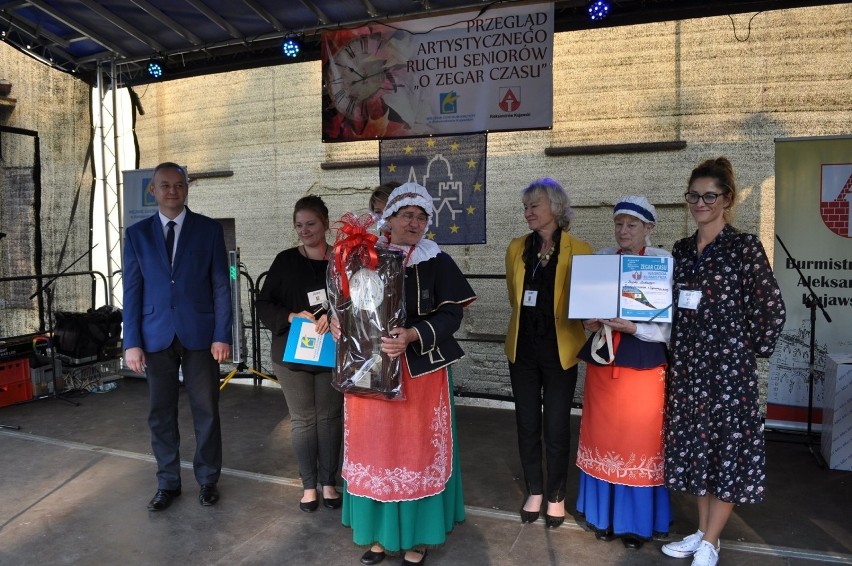 Radojewice. Zespół Ludowy Radojewiczanie znów odniósł sukces. Tym razem zdobył Grand Prix Przeglądu Artystycznego Ruchu Seniorów. Zdjęcia