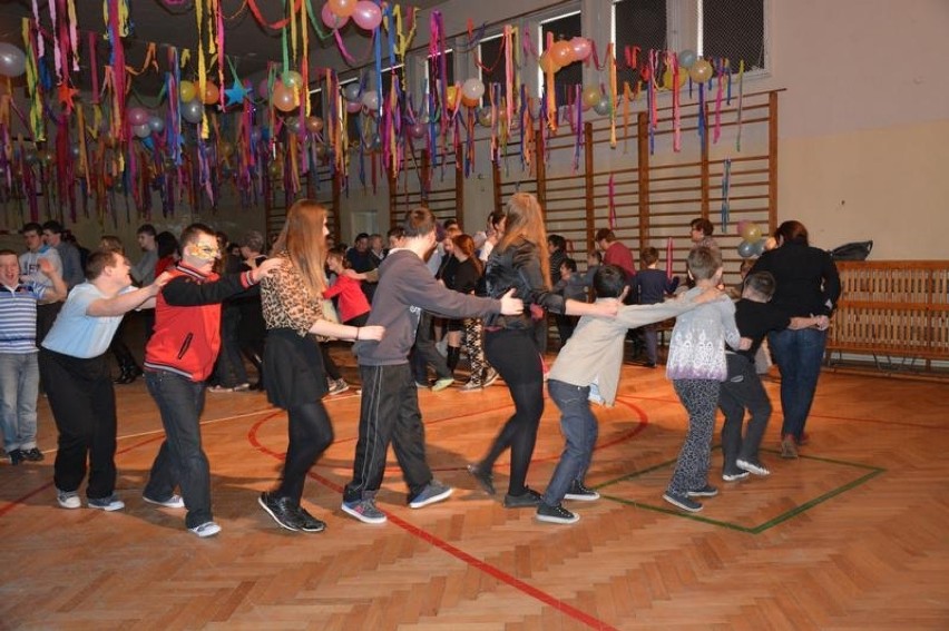 Karnawałowa zabawa integracyjna w Miejskim Gimnazjum nr 3 w Oświęcimiu