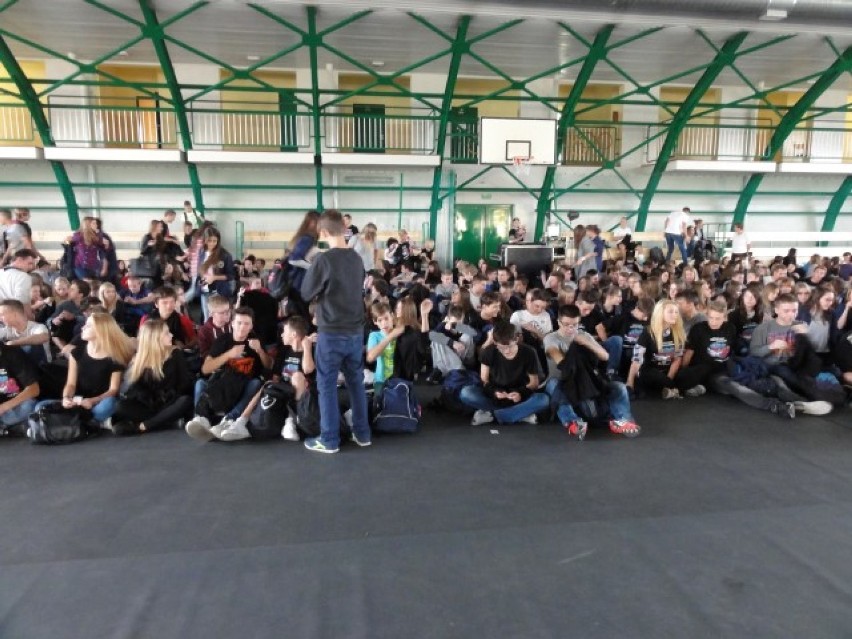 Pruszcz Gdański: Tysiąc uczniów z powiatu gdańskiego wzięło udział w akcji "Stop dopalaczom"