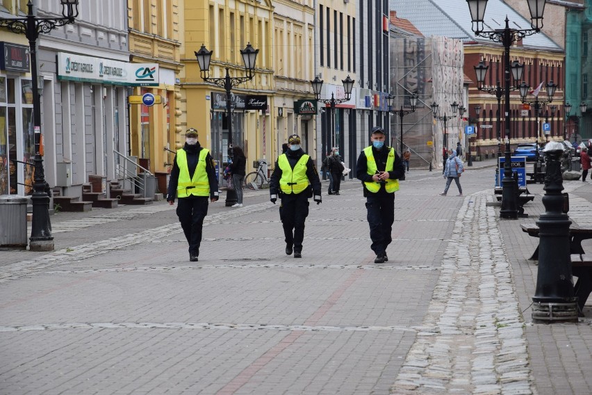 Sanepid w Szczecinku sprawdza czy nosimy maseczki [zdjęcia]