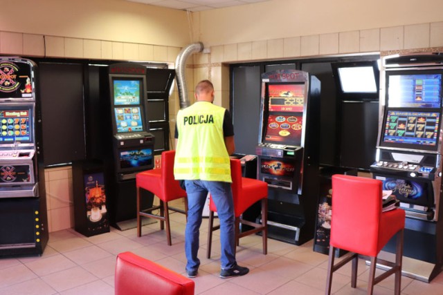 Lubliniecka policja zlikwidowała dwa nielegalne salony gier hazardowych w powiecie