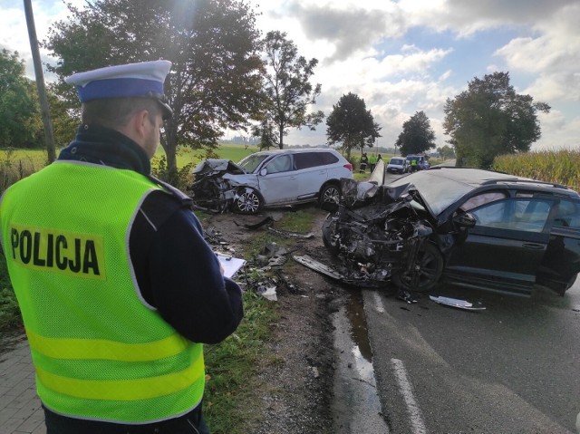 To 46-letni kierowca skody zjechał na przeciwny pas ruchu na drodze Wieszczyce - Kęsowo