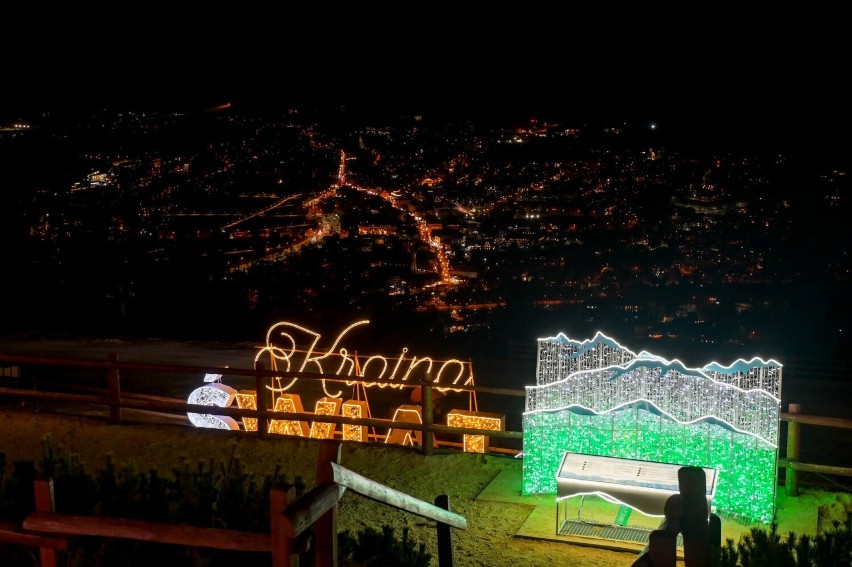 Kraina Świateł nocą na Gubałówce w Zakopanem
